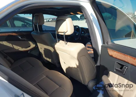 2012 Mercedes-Benz E 350 4Matic z USA, uszkodzony, nr VIN WDDHF8JB6CA547259